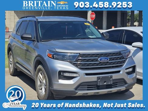 Used 2023 Ford Explorer XLT w/ Equipment Group 202A RWD image 1
