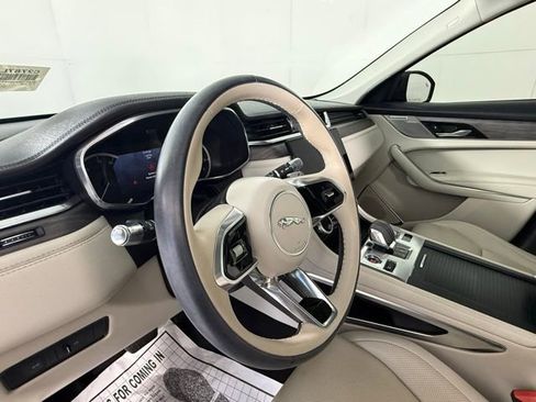 Used 2022 Jaguar F-PACE S image 11