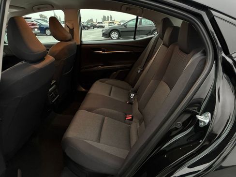 Used 2025 Toyota Camry LE image 23