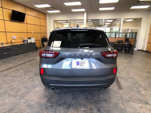 Certified 2025 Ford Escape ST-Line FWD image 6
