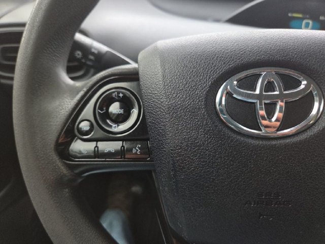 Used 2022 Toyota Prius LE FWD image 30