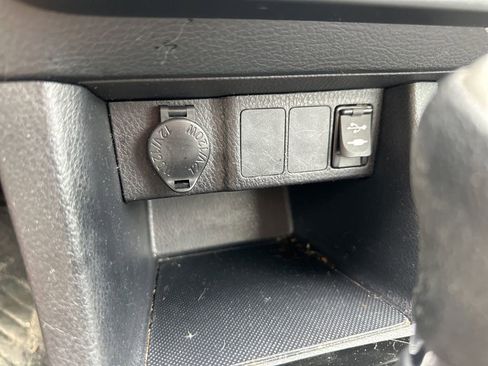 Used 2016 Toyota Corolla LE FWD image 25