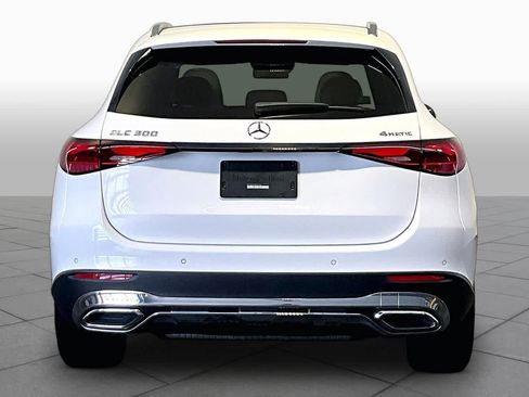 Used 2023 Mercedes-Benz GLC 300 4MATIC image 5
