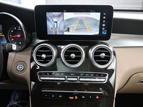 Used 2022 Mercedes-Benz GLC 300 w/ Premium Package Lite image 13