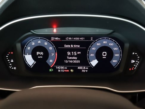 Used 2024 Audi Q3 2.0T Premium image 19