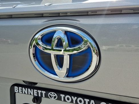 Certified 2022 Toyota RAV4 LE AWD/4WD image 31