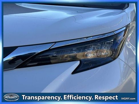 Certified 2024 Toyota Sienna XLE image 10