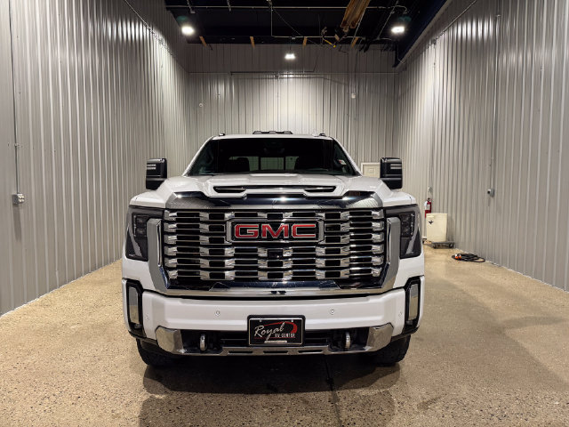 Used 2024 GMC Sierra 2500 Denali w/ Denali Reserve Package AWD/4WD image 9