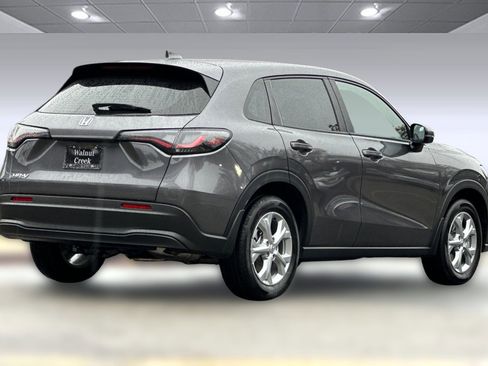 Used 2025 Honda HR-V LX image 8