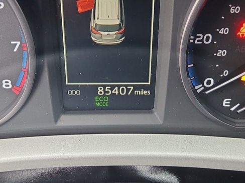 Used 2017 Toyota RAV4 LE image 6