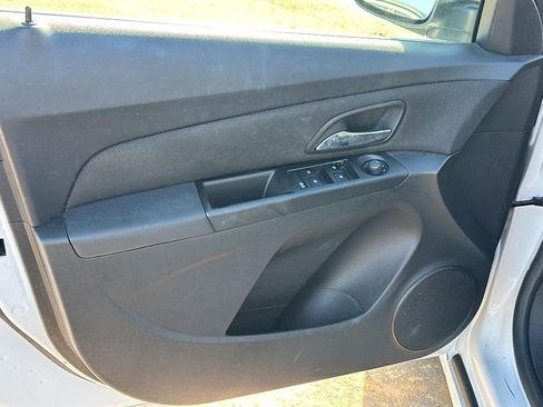 Used 2012 Chevrolet Cruze LT image 10