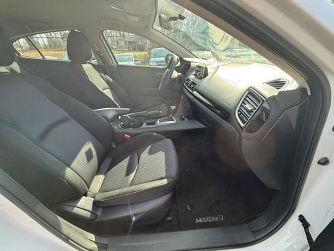 Used 2014 MAZDA MAZDA3 i Sport image 27