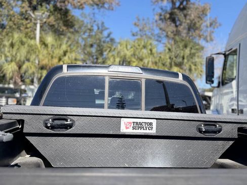 Used 2016 Toyota Tacoma Limited image 5