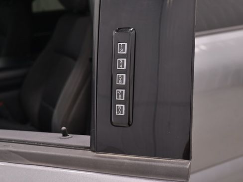 Certified 2021 Ford F150 XLT w/ Equipment Group 302A High image 31