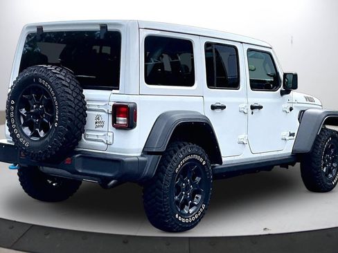 Used 2023 Jeep Wrangler Unlimited w/ Sun & Screen Package AWD/4WD image 9