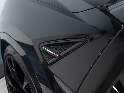 Used 2019 Lamborghini Urus AWD/4WD image 56