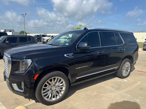 Used 2023 GMC Yukon Denali AWD/4WD image 2