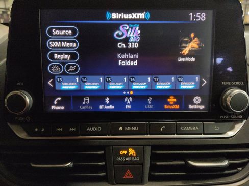 Used 2024 Nissan Altima 2.5 SV FWD image 25
