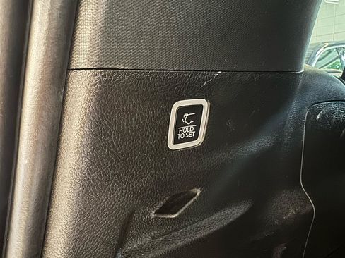 Used 2024 Jeep Wagoneer L Series II w/ Flexible Seating Group RWD image 25