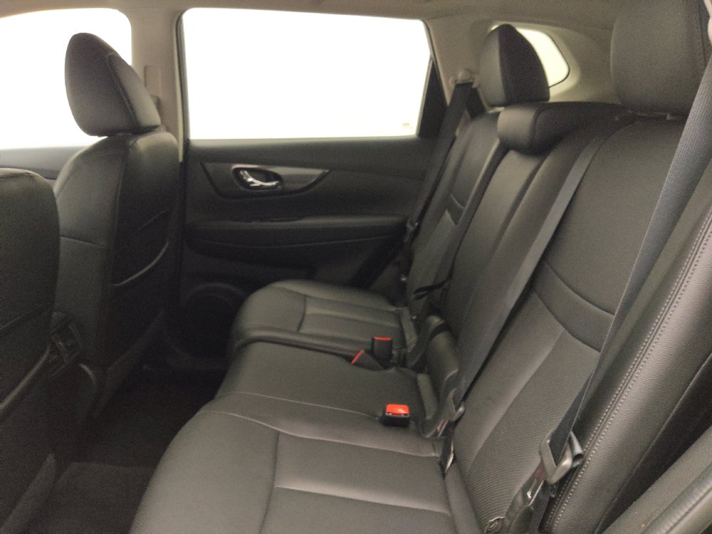 Used 2016 Nissan Rogue SL AWD/4WD image 18