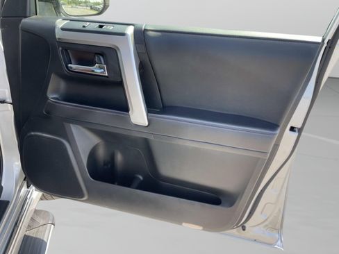 Used 2024 Toyota 4Runner Limited RWD image 17
