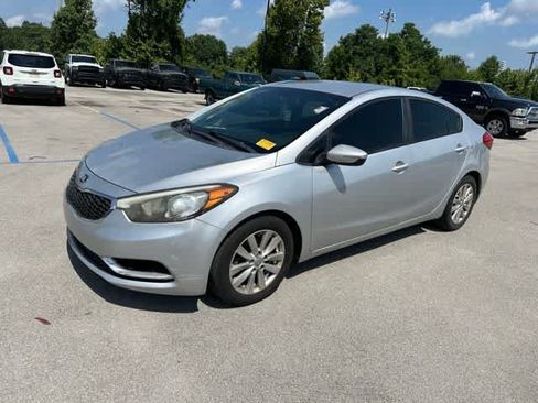 Used 2015 Kia Forte LX w/ Popular Package FWD image 2