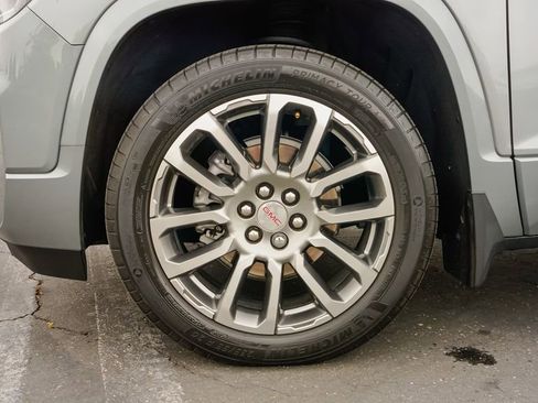 Used 2023 GMC Acadia Denali w/ Denali Ultimate Package image 10