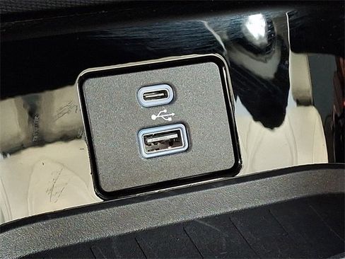 Used 2022 Ford Mustang Mach-E Premium image 26