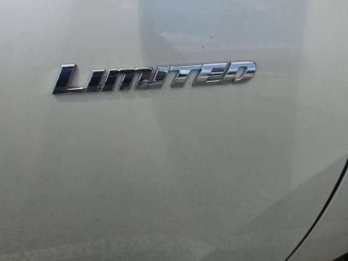 Used 2012 Toyota Highlander Limited FWD image 14