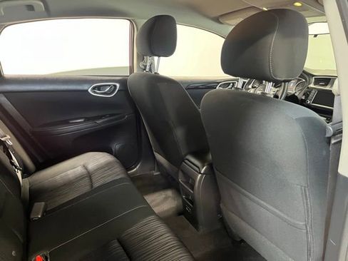 Used 2019 Nissan Sentra SV FWD image 14