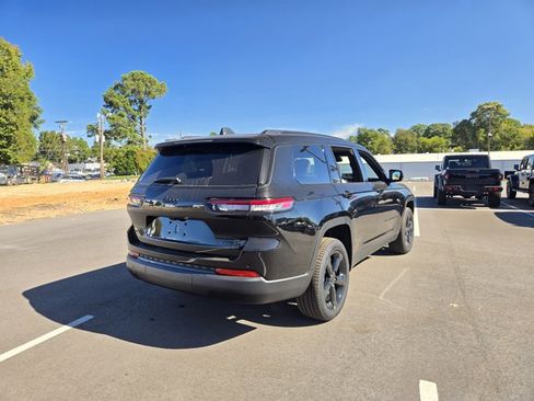 New 2025 Jeep Grand Cherokee L Limited w/ Black Appearance Package image 6