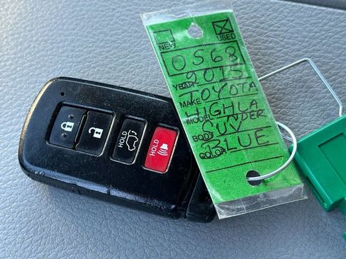 Used 2015 Toyota Highlander XLE image 65