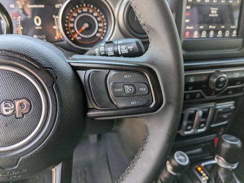 Used 2023 Jeep Wrangler Sport AWD/4WD image 17