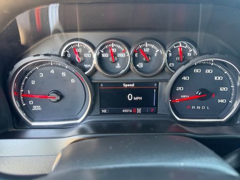 Used 2021 Chevrolet Silverado 1500 LT Trail Boss w/ Bed Protection Package AWD/4WD image 9