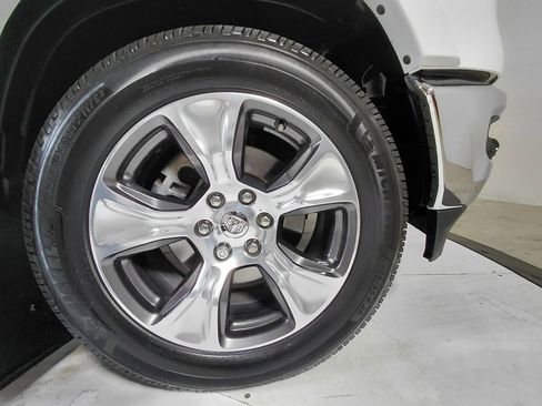 Used 2022 RAM 1500 Laramie AWD/4WD image 8