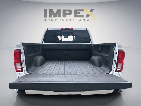 Used 2018 Chevrolet Silverado 1500 LTZ Z71 w/ LTZ Plus Package AWD/4WD image 27