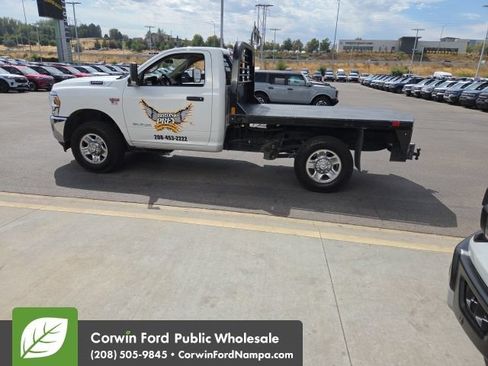 Used 2019 RAM 2500 Tradesman w/ Chrome Appearance Group AWD/4WD image 12
