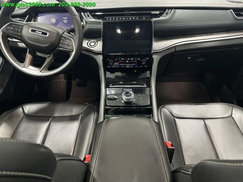Used 2023 Jeep Grand Cherokee L Limited w/ Luxury Tech Group II AWD/4WD image 6