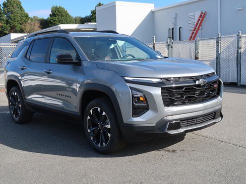 New 2026 Chevrolet Equinox RS FWD image 2