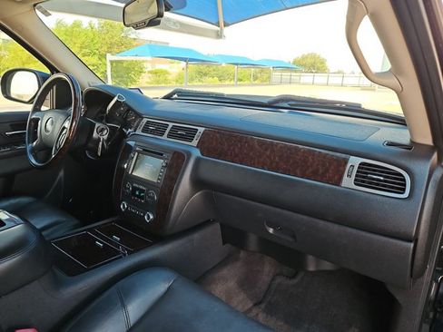 Used 2011 GMC Sierra 2500 Denali AWD/4WD image 21