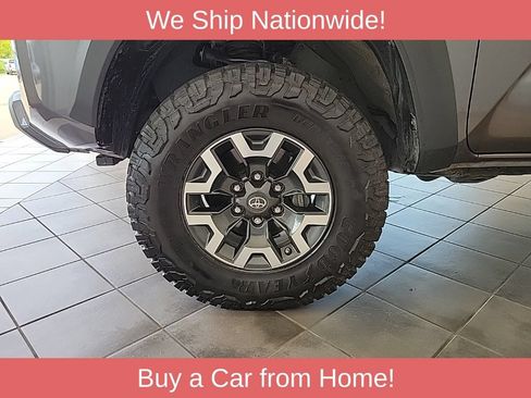Used 2021 Toyota Tacoma TRD Off-Road w/ Technology Package AWD/4WD image 15