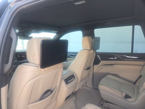 Used 2021 Cadillac Escalade Premium Luxury w/ Driver Assist Tech Package AWD/4WD image 9