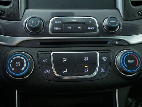 Used 2015 Chevrolet Impala LS FWD image 27