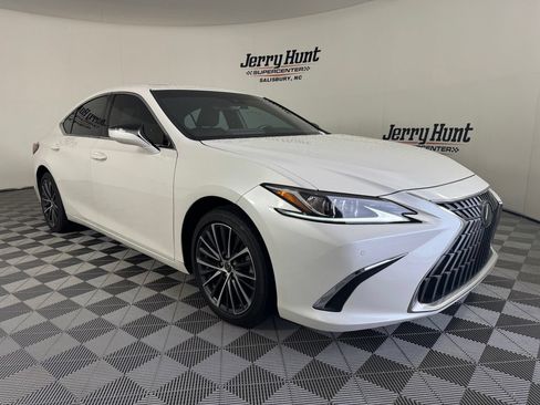 Used 2025 Lexus ES 350 w/ Premium Package FWD image 5