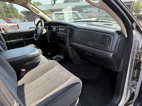 Used 2005 Dodge Ram 1500 Truck SLT image 27