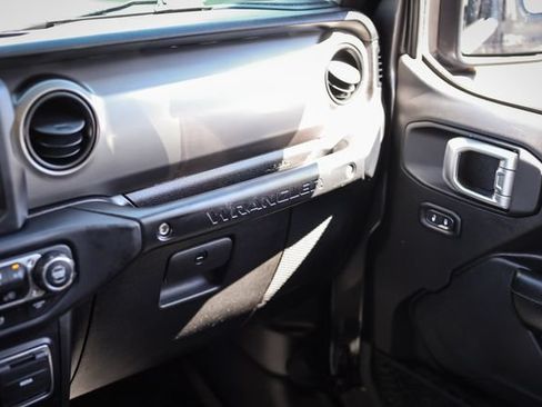 Used 2019 Jeep Wrangler Unlimited Sport S AWD/4WD image 26