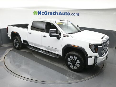 Used 2025 GMC Sierra 2500 Denali w/ Technology Package image 3