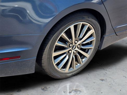 Used 2019 Lincoln MKZ Premiere FWD image 11