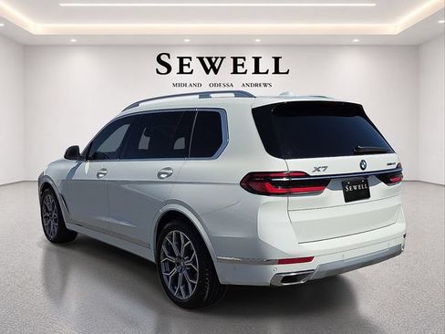 Used 2024 BMW X7 xDrive40i w/ Executive Package AWD/4WD image 3