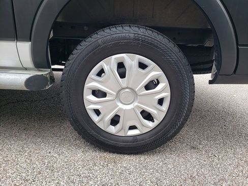 Certified 2023 Ford Transit 250 Low Roof w/ Exterior Upgrade Package RWD image 11